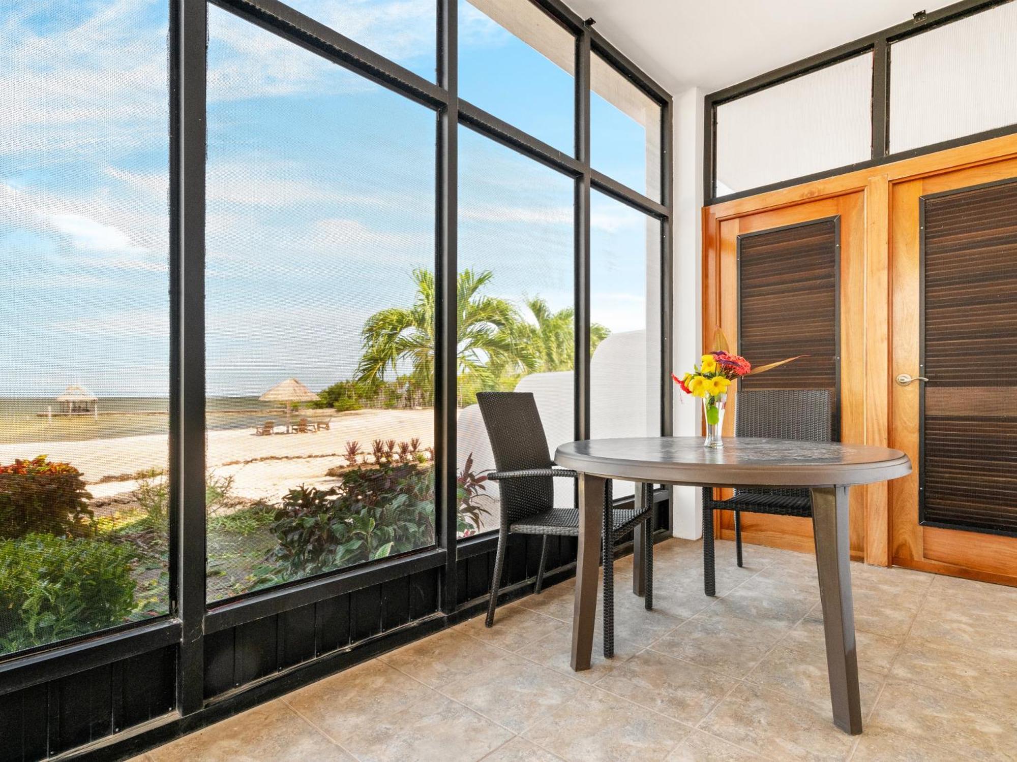 Orchid Bay Resort 코로잘 객실 사진